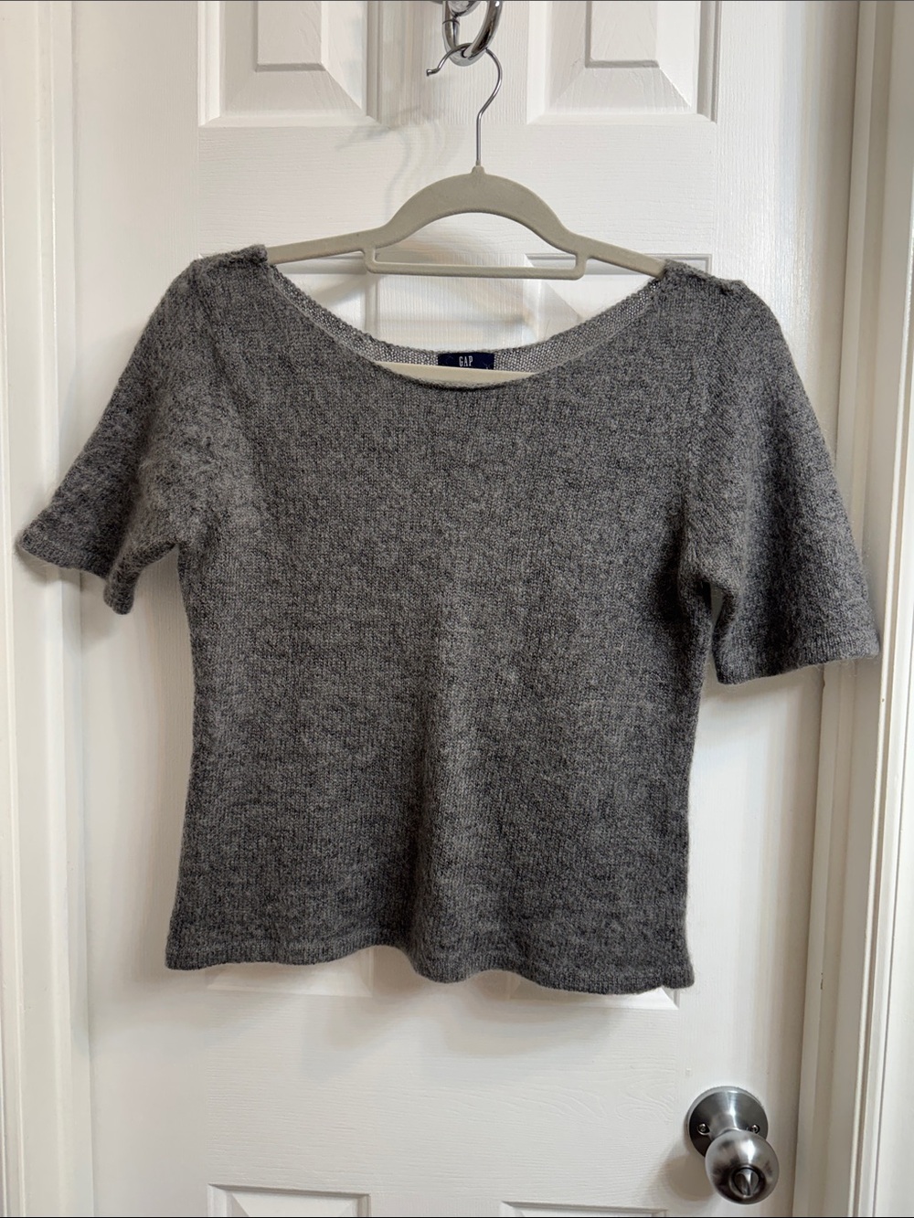 GAP Women's Mohair Blend Heather Gray Short-Sleeve Scoop Neck Sweater